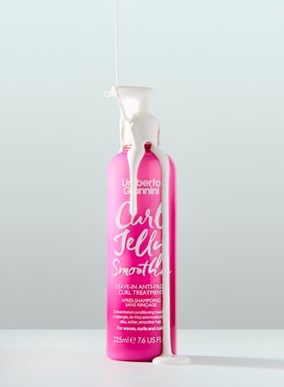 Hydrating Curl Jelly Smoothie - A Nourishing Cream that Smoothes & Conditions Curls, Reduces Frizz & Leaves Hair Soft & Bouncy (225 ml) - view 3