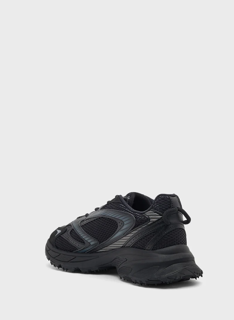 LACOSTE Athleisure Low Top Sneakers