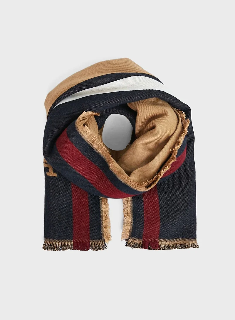 TOMMY HILFIGER Feminine Large Square Scarf