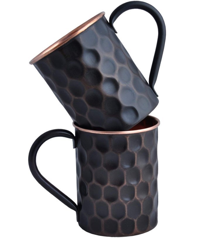 16 OZ BLACK MOSCOW MULE PURE COPPER MUGS GENUINE COPPER CUPS FOR DRINKING MOSCOW MULES FOOD SAFE HANDCRAFTED SOLID REAL COPPER MUG LARGE CUP HAMMERED FINISH CHRISTMAS GIFT SET OF 2