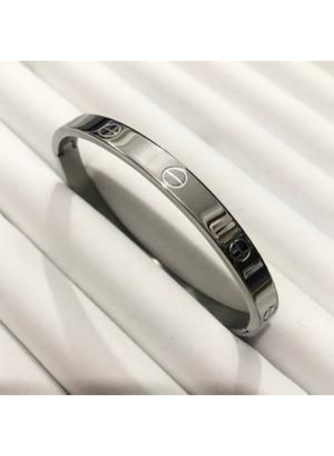 Silver stainless bracelet - Image 1