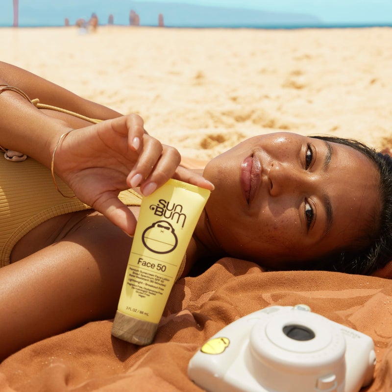 Sun Bum لوشن واقي شمس صن بوم الأصلي SPF 50 للوجه - واقي شمس مرطب واسع الطيف مع فيتامين E - خالي من العطور - حجم السفر - 3 أونصات - Image 5