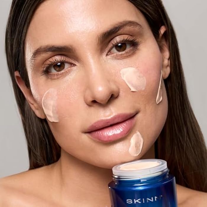 SKINN Age Reset, Anti-Aging Facial Day Cream with SPF 30 - Daily Lightweight Multi-Correction Face Moisturizer Firms, Hydrates & Brightens Skin – with Vitamin C+ 100% Mineral SPF - Image 4