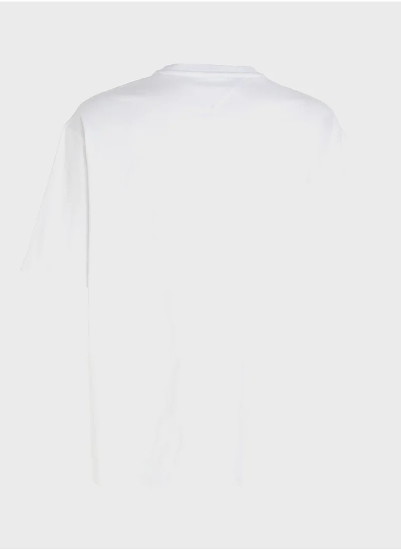 TOMMY JEANS Logo Crew Neck T-Shirt