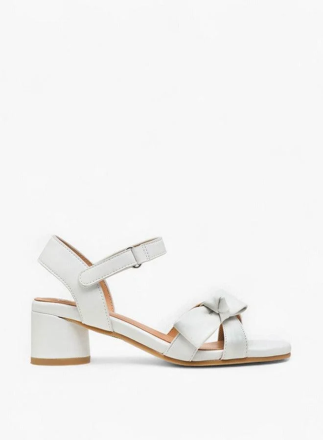 بابلوسكي صنادل بكعب عريض بتفاصيل فيونكة وإغلاق بشريط لاصق للبنات