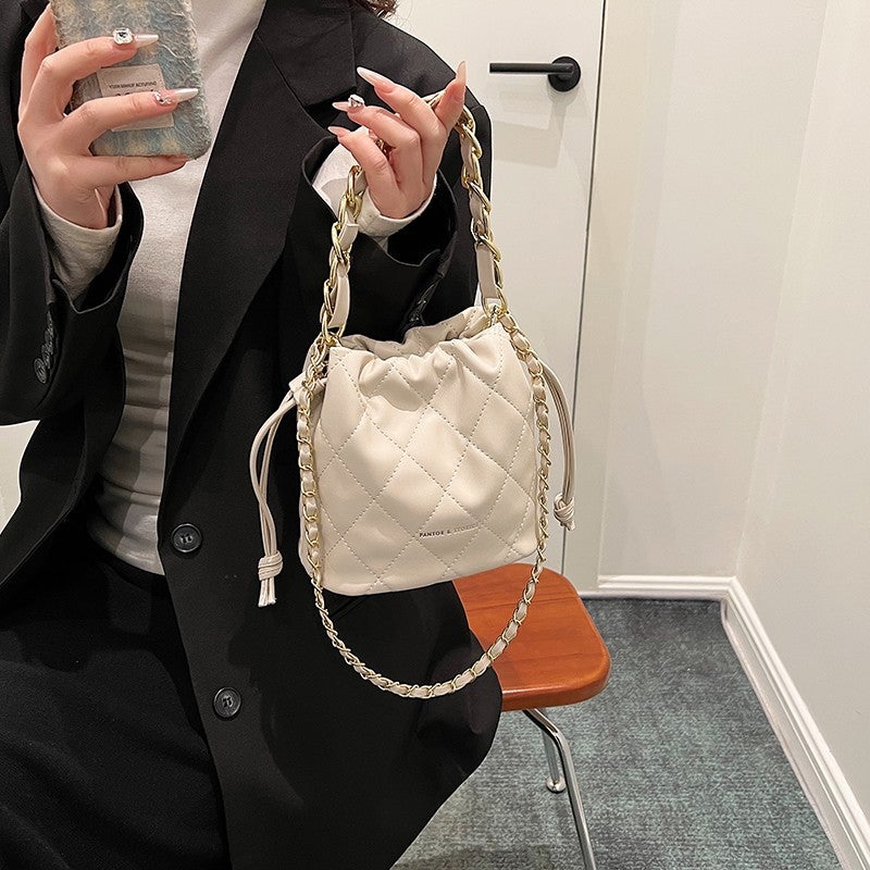 Women'S Bag Large Capacity Bag New Arrival Rhombic Popular Shoulder Fashion Tote 2024 Bucket Crossbody Bag Chain Small Bag - Image 5