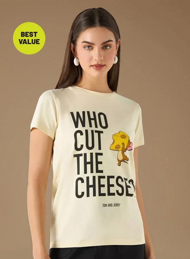 اس بي كاركترز تيشيرت بياقة ضيّقة وأكمام قصيرة وطبعات جيري