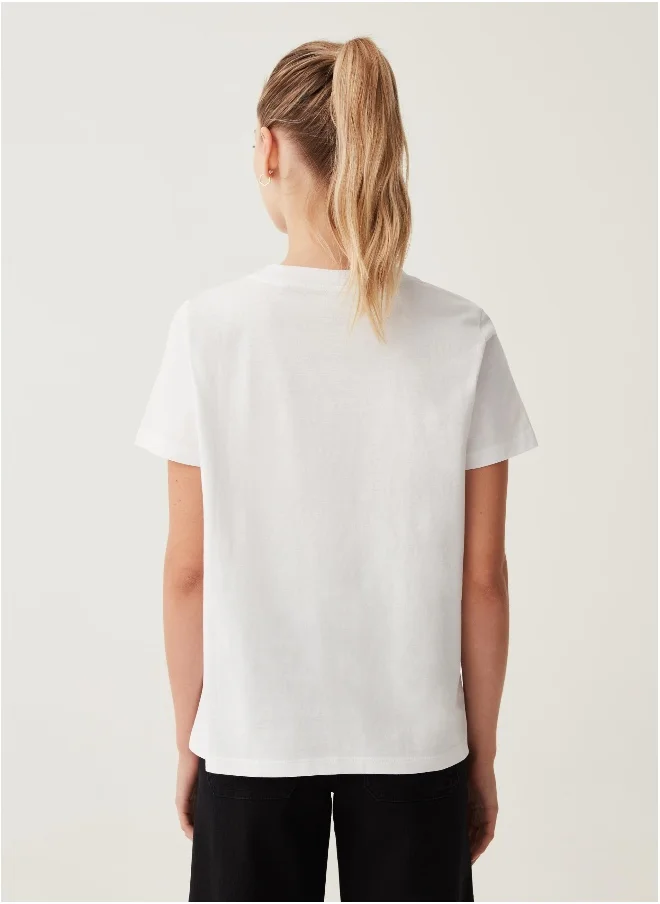 او في اس Cotton T-shirt with Anna Godeassi print