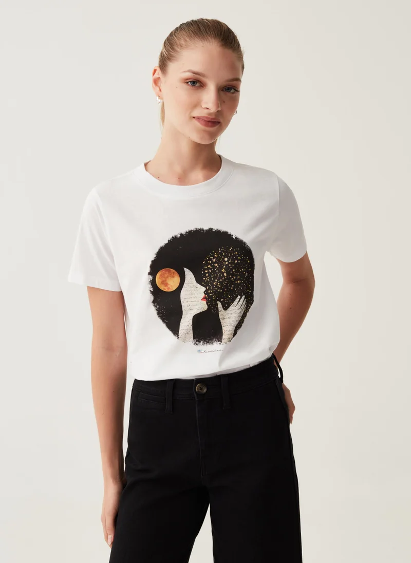 او في اس Cotton T-shirt with Anna Godeassi print