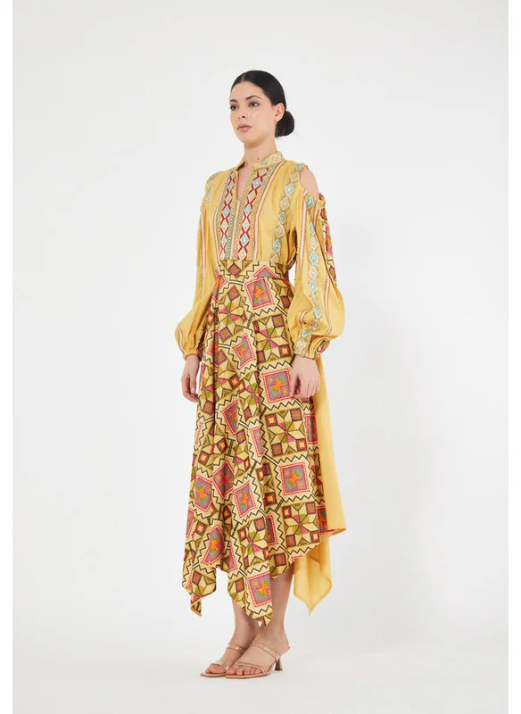 ذوق Mandarin Collar Embroidered Jalabiya