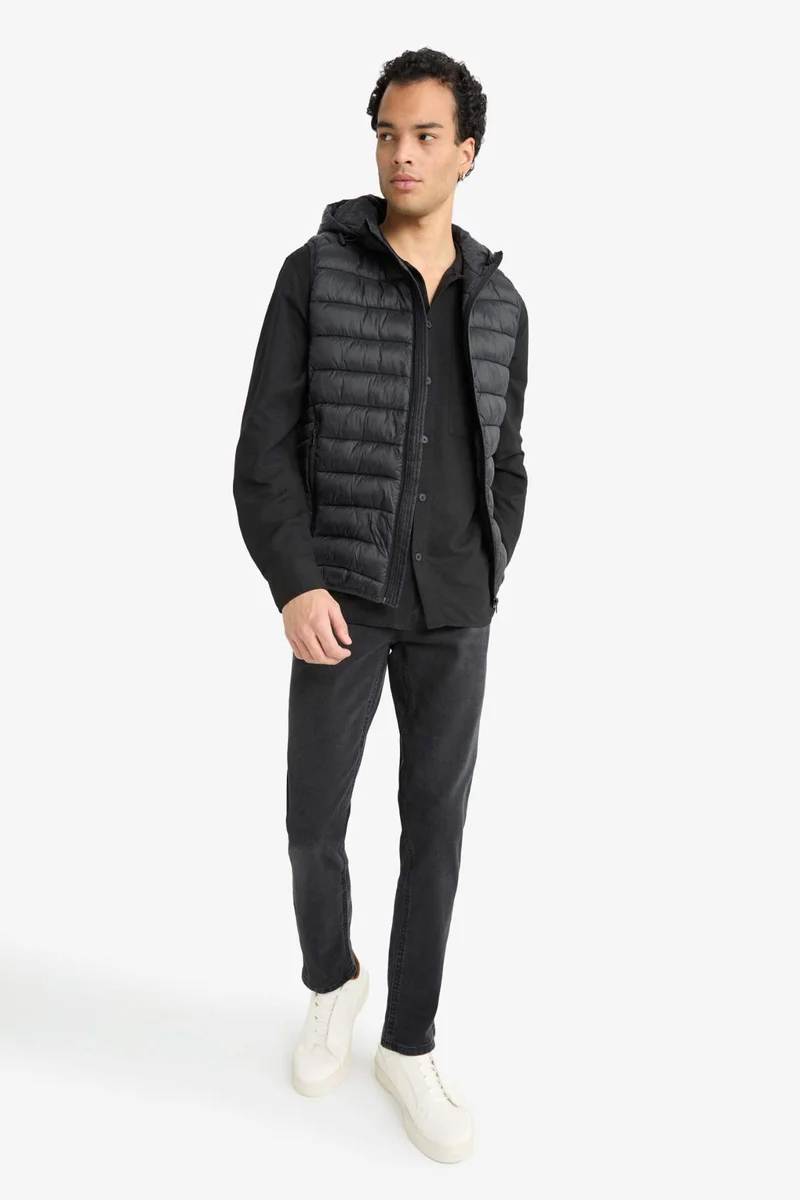 DeFacto Slim Fit Hooded Zippered Vest