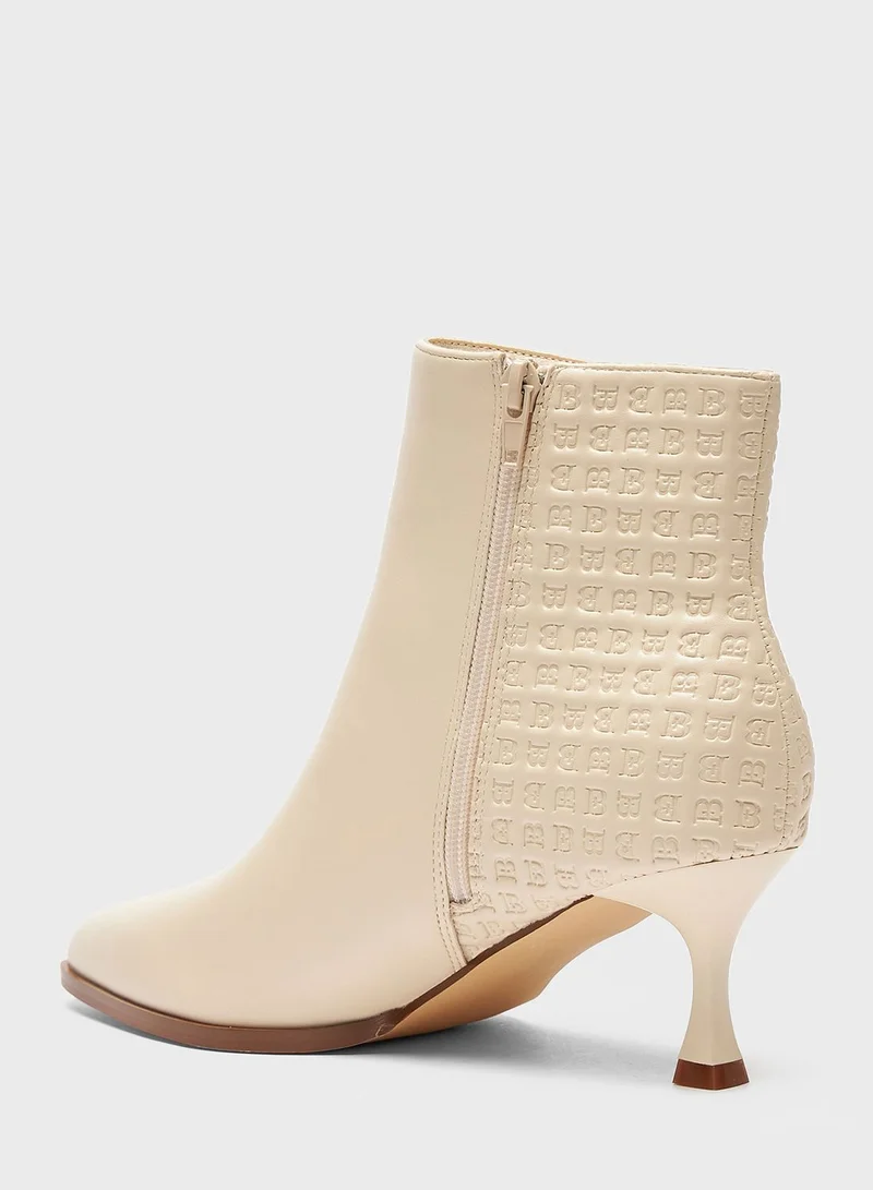 شو اكسبرس Pointed Toe Ankle Boots