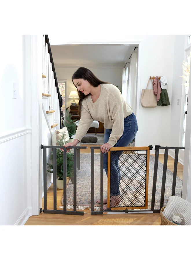 summer infant The Doorway 48 Inches Wide Baby Safety Gates, 6 - 24 Months, White