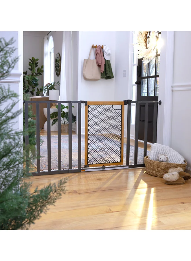 summer infant The Doorway 48 Inches Wide Baby Safety Gates, 6 - 24 Months, White