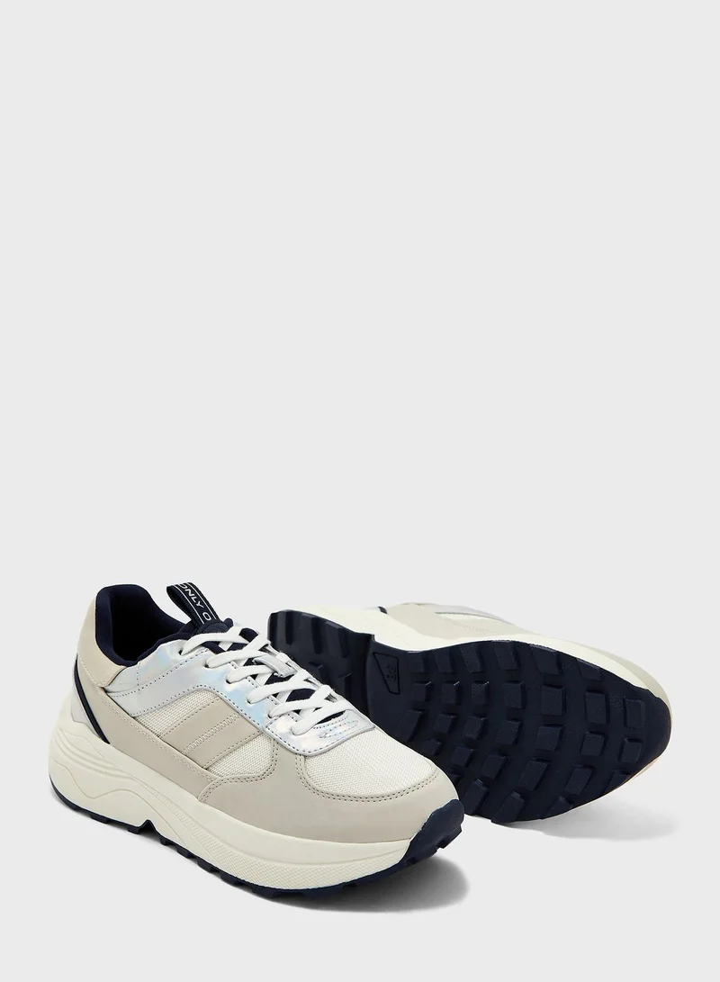 ONLY Sylvie-9 Low Top Sneakers