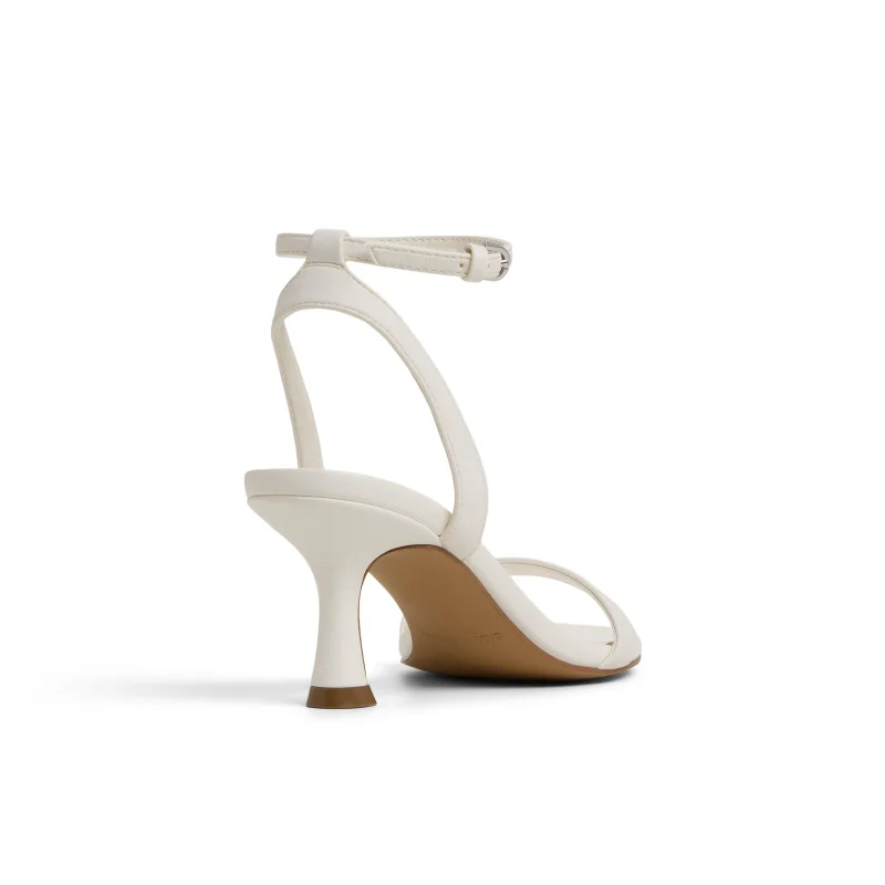كول ات سبرنج MADELYYN Metallic Heeled Sandals
