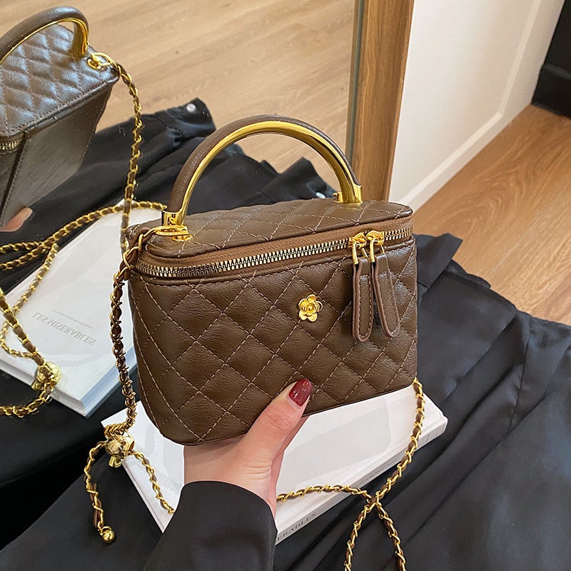 Women's Quilted PU Chain Shoulder Bag - Image 4