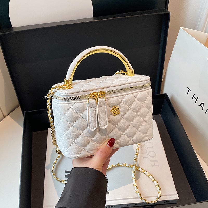 Women's Quilted PU Chain Shoulder Bag - Image 3