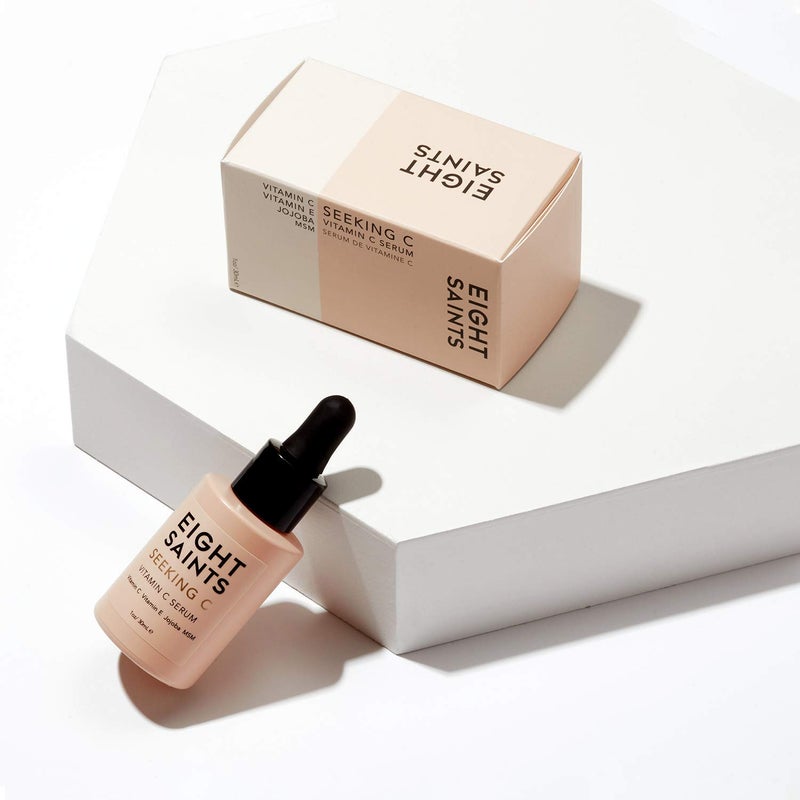 Eight Saints سيروم فيتامين سي للوجه من إيت سانتس، سيروم مضاد للشيخوخة، حمض الهيالورونيك، فيتامين E، صبار عضوي وزيت جوجوبا، سيروم مرطب ومضيء للبقع الداكنة، الخطوط الدقيقة والتجاعيد، 1 أونصة - Image 2