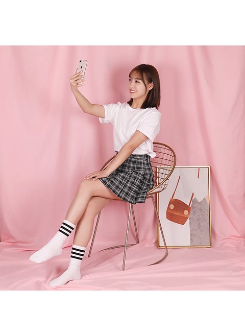 Premium Photography Backdrops INS Style in Black and WhiteLight powder 3x 2.4 meters is suitable for shooting the whole body and sending 4 traceless nail clips. Light powder 3x 2.4 meters is suitable for shooting the whole body and sending 4 traceless nail clips.