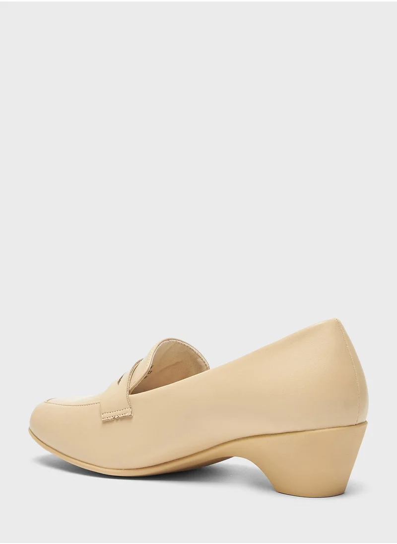 لو كونفورت Ankle Strap Mid Heel Pumps