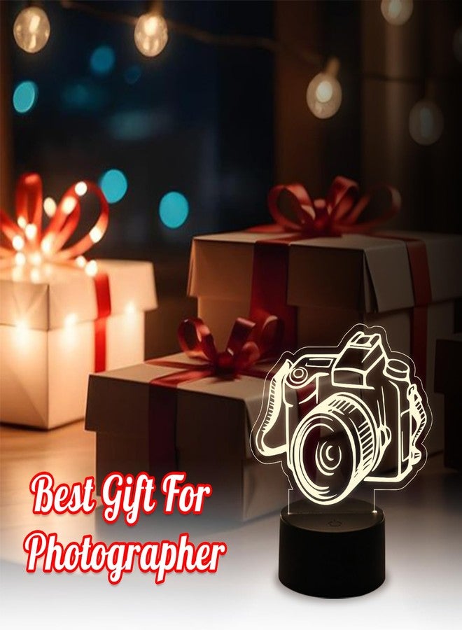 GIFTMEBAZAR مصباح ليلي ثلاثي الأبعاد على شكل كاميرا من جيفت ميبازار، مثالي لتزيين المنزل والمكتب أو طاولة العمل | هدية رائعة للمصورين | هدية عيد ميلاد للأصدقاء، بإضاءة بيضاء دافئة - Image 3