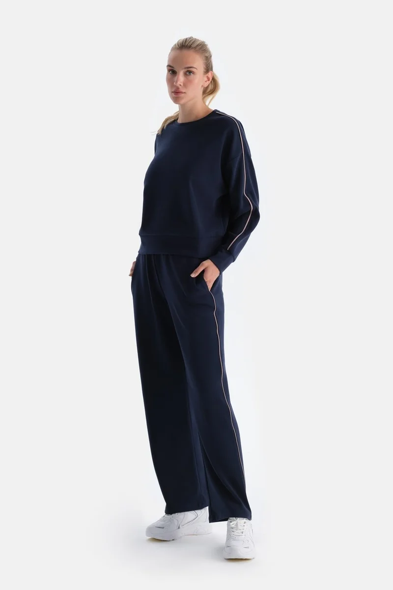 داجي Navy Blue Women's Modal Sweatshirt