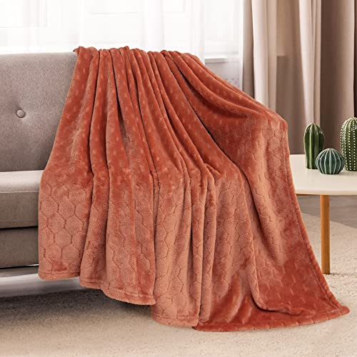 TOONOW Fleece Blanket Super Soft Cozy Throw Blanket 50" x 60", Lightweight Fuzzy Comfy Textured Flannel Blanket Warm Plush Throw Blankets for Couch, Sofa, Bed, Carnelian - Image 2