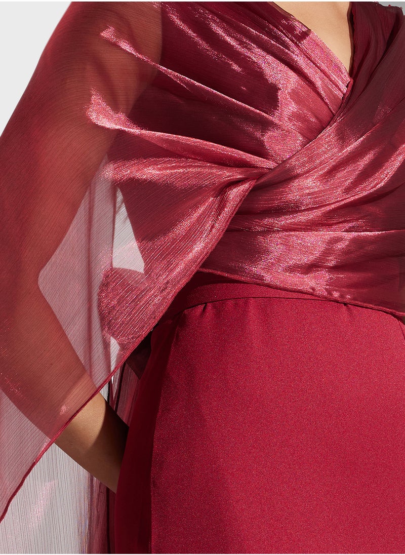 Namshi x V Neck Draped Dress With Cape  - Image 4