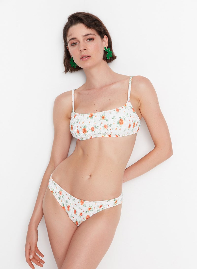trendyol Crispy Floral Patterned Gype Low Waist Bikini Bottom TBESS21BA0148 - Image 4