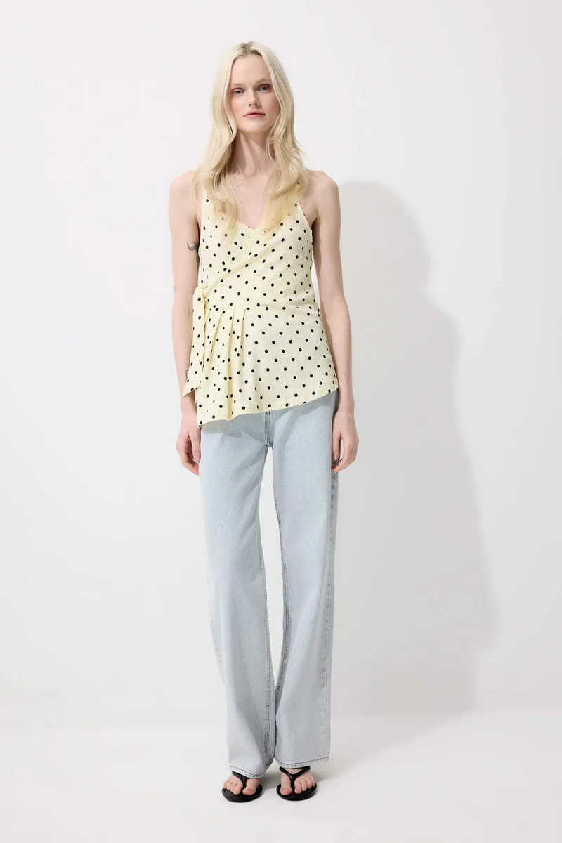 ديفاكتو Slim Fit Polka Dot V-Neck Tank Top