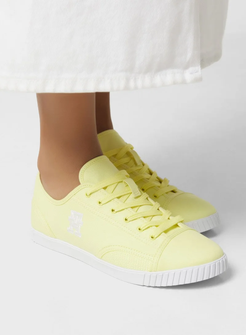 TOMMY HILFIGER Comfort Canvas Low Top Sneakers