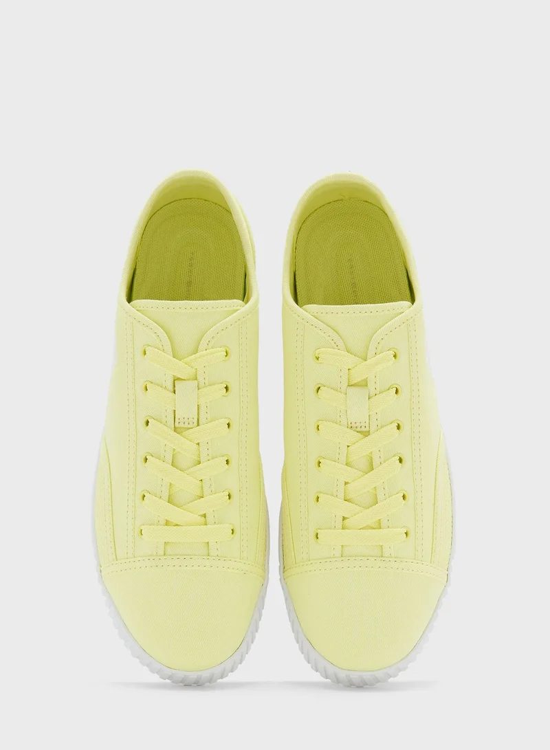 TOMMY HILFIGER Comfort Canvas Low Top Sneakers