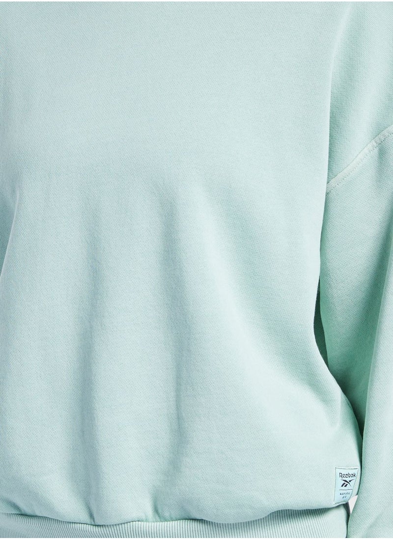 Reebok - Classics Fitted Sweatshirt - Image 1
