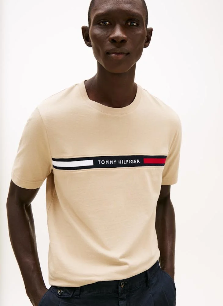 TOMMY HILFIGER Regular Fit T-Shirt With Logo Panel