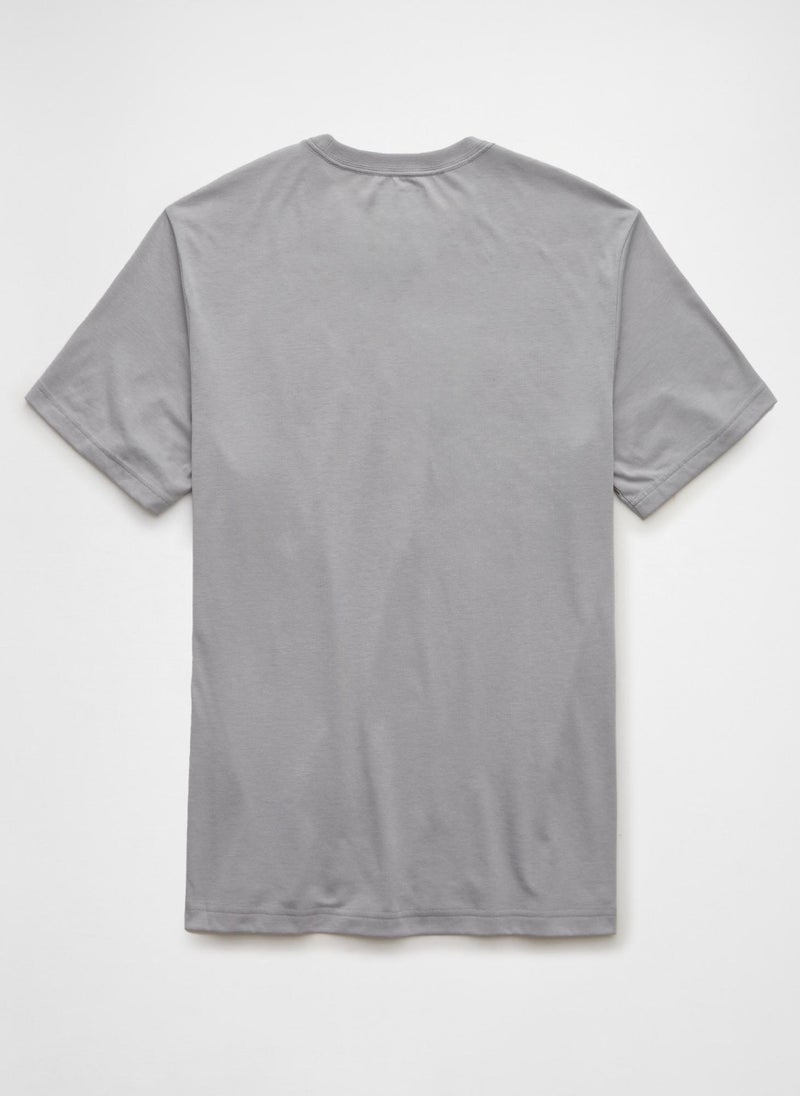 American Eagle - Logo Detail Crew Neck T-Shirt - Image 1
