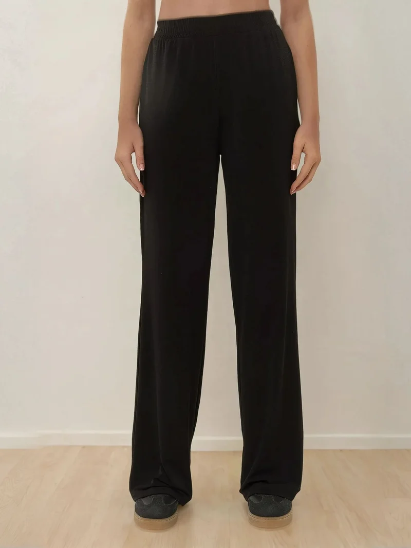 Wide Leg Flexible Elastic Waist Trousers
