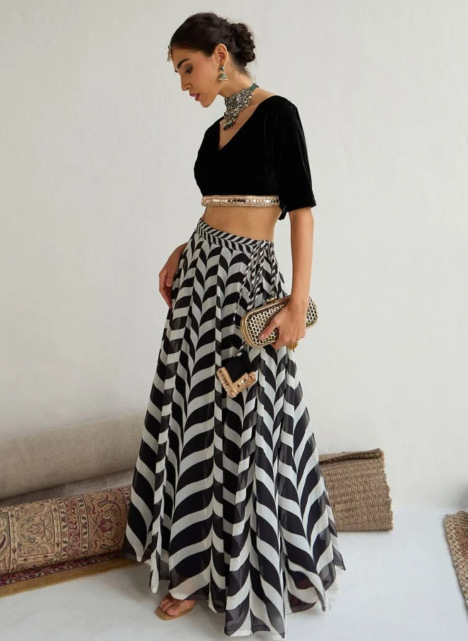 SASSAFRAS Embellished Black and White Lehenga for Women