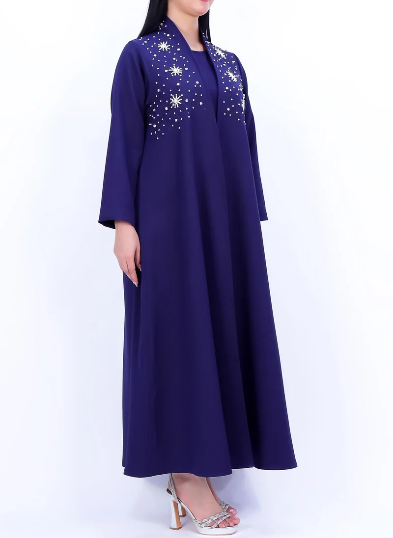 ان لاف Two piece dress made from Barbie crepe fabric, adorned with delicate pearl embroidery.
