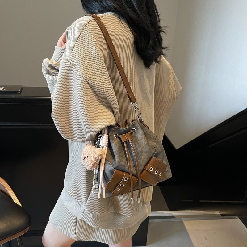 Fashionable Patchwork Color-Blocking Bucket Bag, Simple New Commuter High-End Style Single Shoulder Women'S Bag, Korean Version Niche Crossbody Bag - Image 4