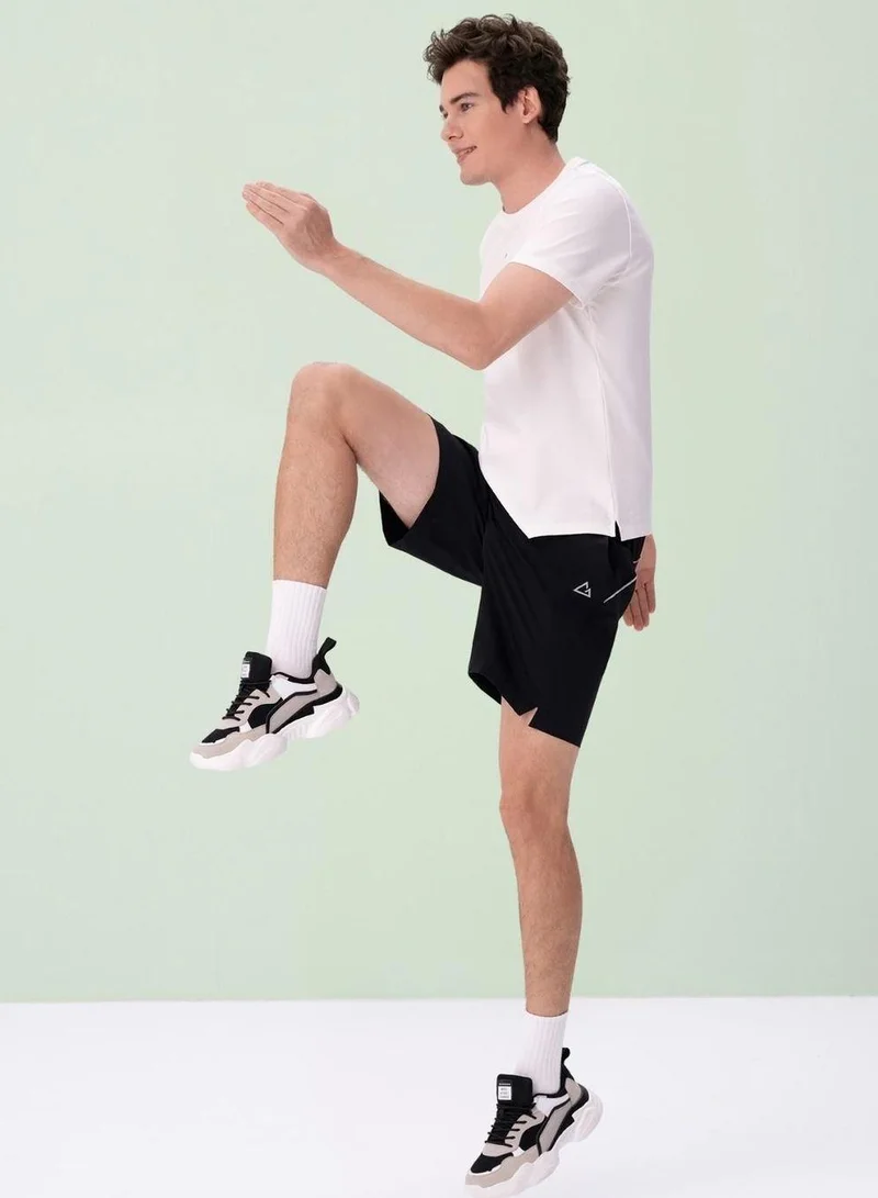 Giordano  Men Slim Cotton Nylon Stretch G-Motion Tee for Men | Best Price UAE