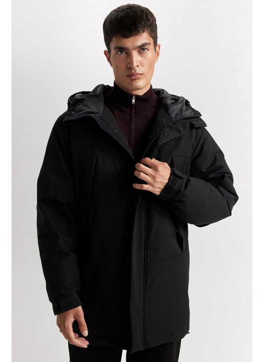 Man Regular Fit Zippered Puffer Jacket