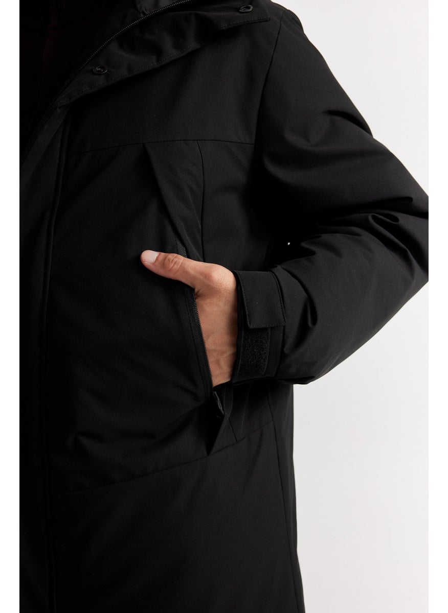 Man Regular Fit Zippered Puffer Jacket