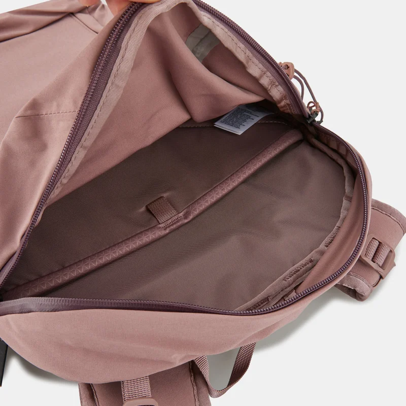 THE NORTH FACE Women's Advant 20 Backpack