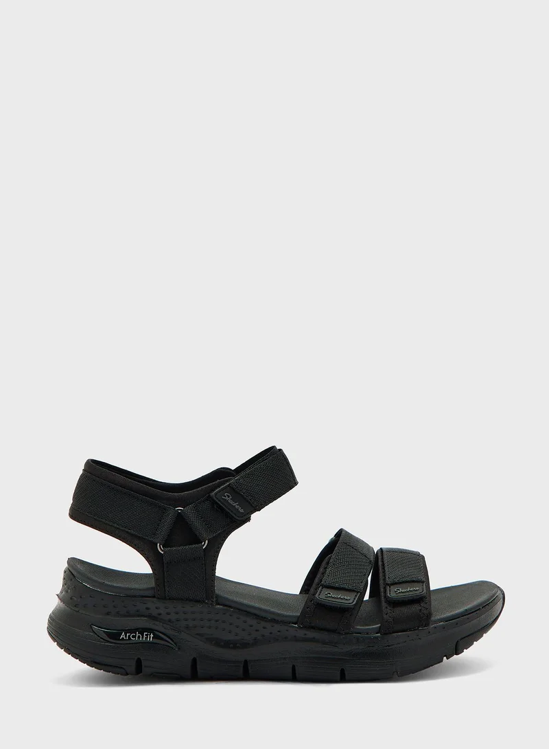 SKECHERS Arch Fit