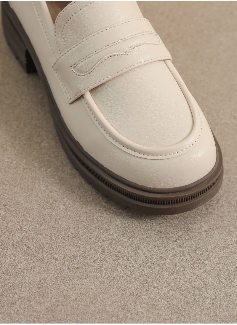 Loquat English Style Round Toe Soft Sole Single Shoes Beige  - Image 2