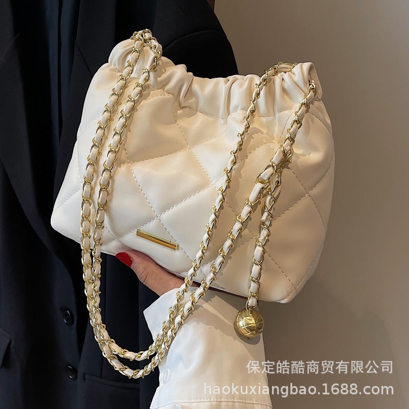 This Year'S Popular Bag 2023 New Solid Color Texture Shoulder Bag High-End Versatile Diamond Chain Bag Bucket Bag - Image 2