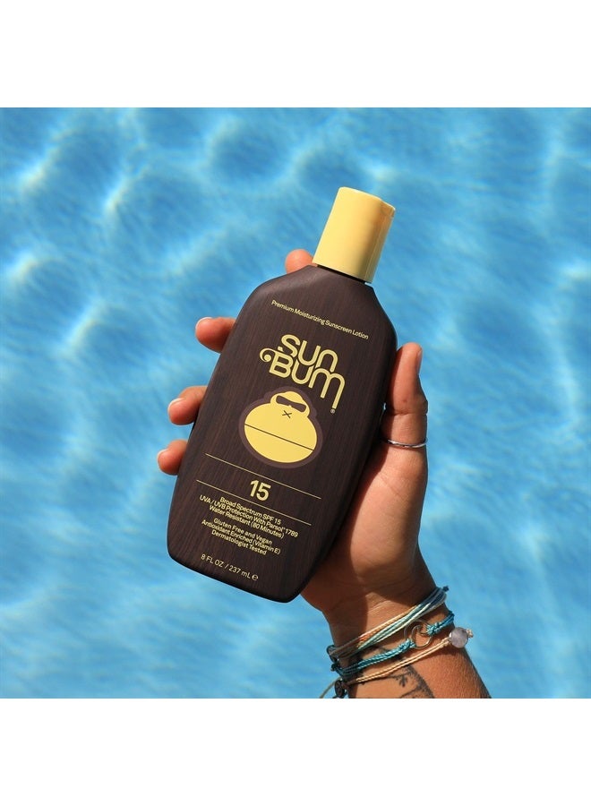 Sun Bum لوشن واقي من الشمس SPF 15 الأصلي | نباتي ومتوافق مع قانون الشعاب المرجانية 104 في هاواي (خالي من أوكتينوكات وأوكسي بنزون) واقي شمسي مرطب واسع الطيف للأشعة فوق البنفسجية UVA/UVB مع فيتامين E | 8 أونصات - Image 1