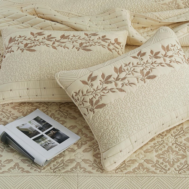 EVENHUG Floral Embroidered Quilt Set King Size 3 Piece Bedding Set Reversible Farmhouse Bedspread Coverlet with 2 Pillow Shams Lightweight Soft Bed Cover for All Season(106"X 96",Beige) - Image 4