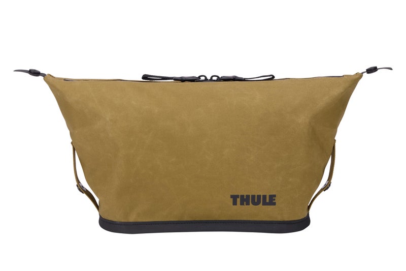 Thule Aion Toiletry Bag - Water-resistant bag for toiletries, makeup and shaving essentials - Removable liquids bag included - Easy to clean - Snap loop to easily hang - Waxed, PFC-free fabric - Image 5